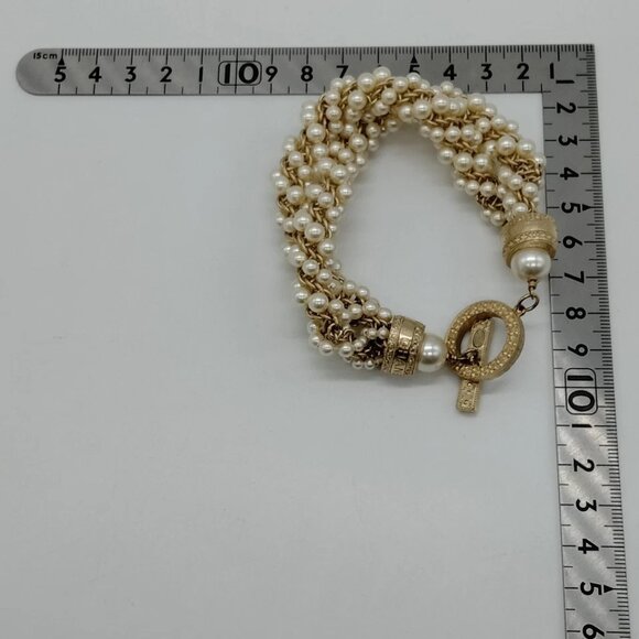 Chanel Bracelet Gold Whites A17 A 599-060225 - Picture 8 of 9